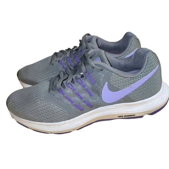 Like New Women’s Nike size 6 Purple & Gray Run Swift Sneakers - Picture 8 of 8